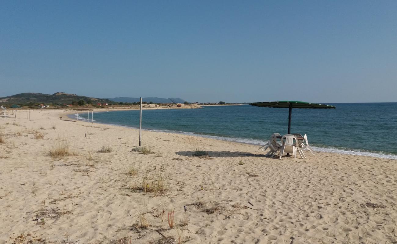 Photo de Amphipolis Beach II avec sable lumineux de surface