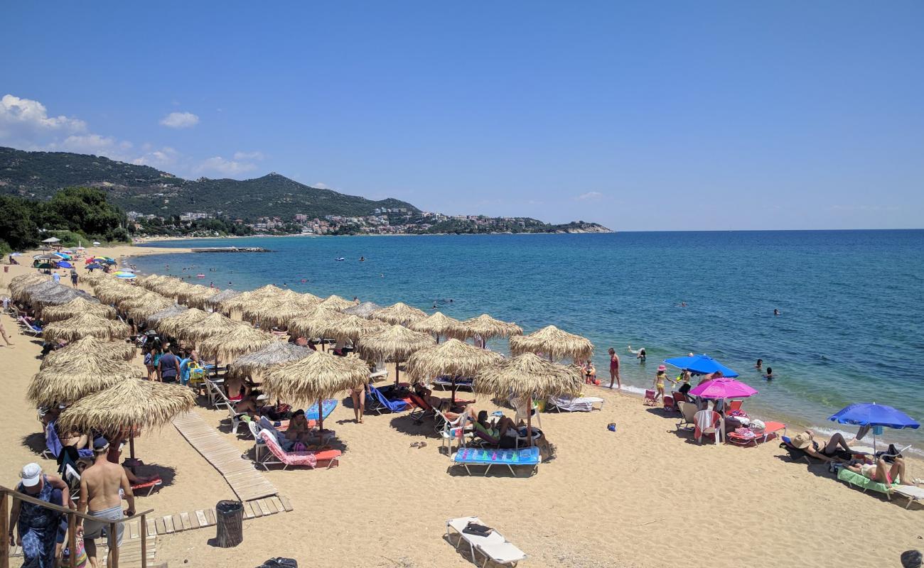 Photo de Tiho beach avec sable beige de surface