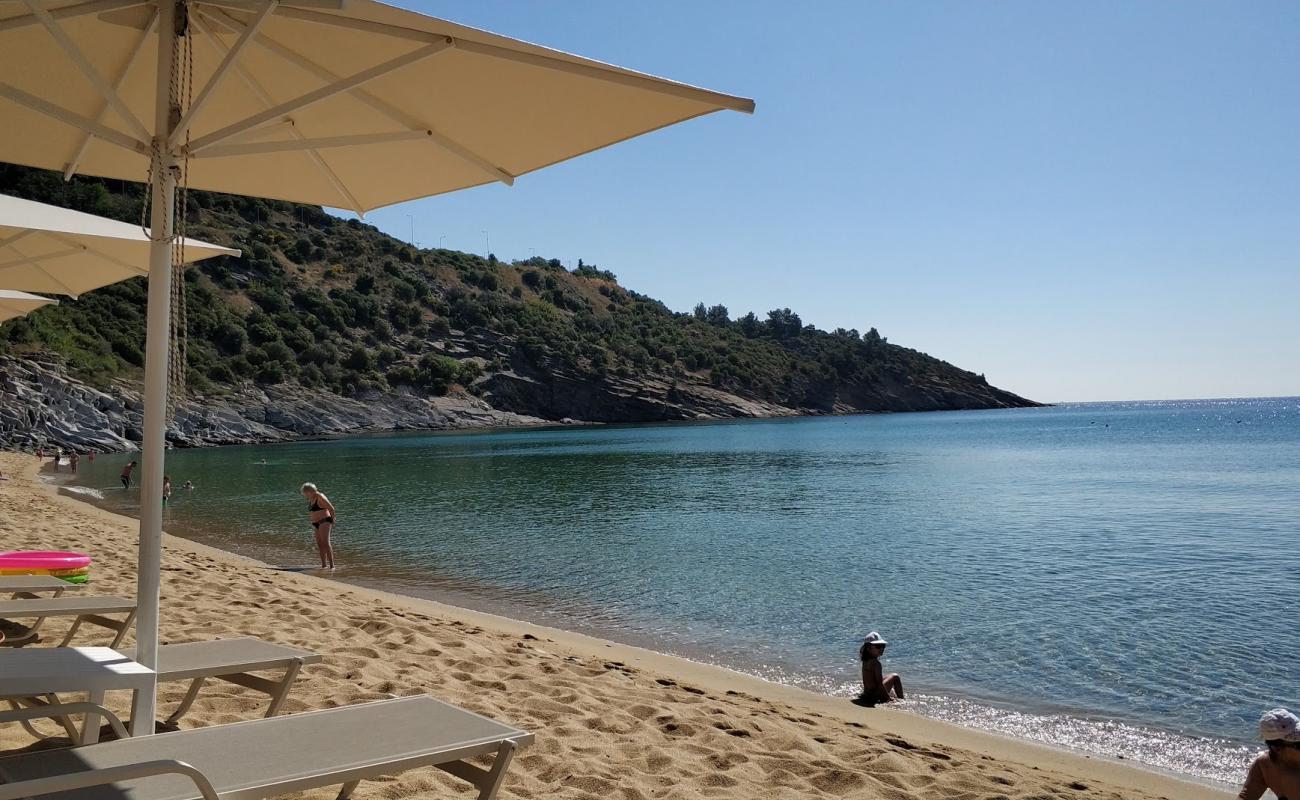 Photo de Plage de Kolimvisi avec sable lumineux de surface