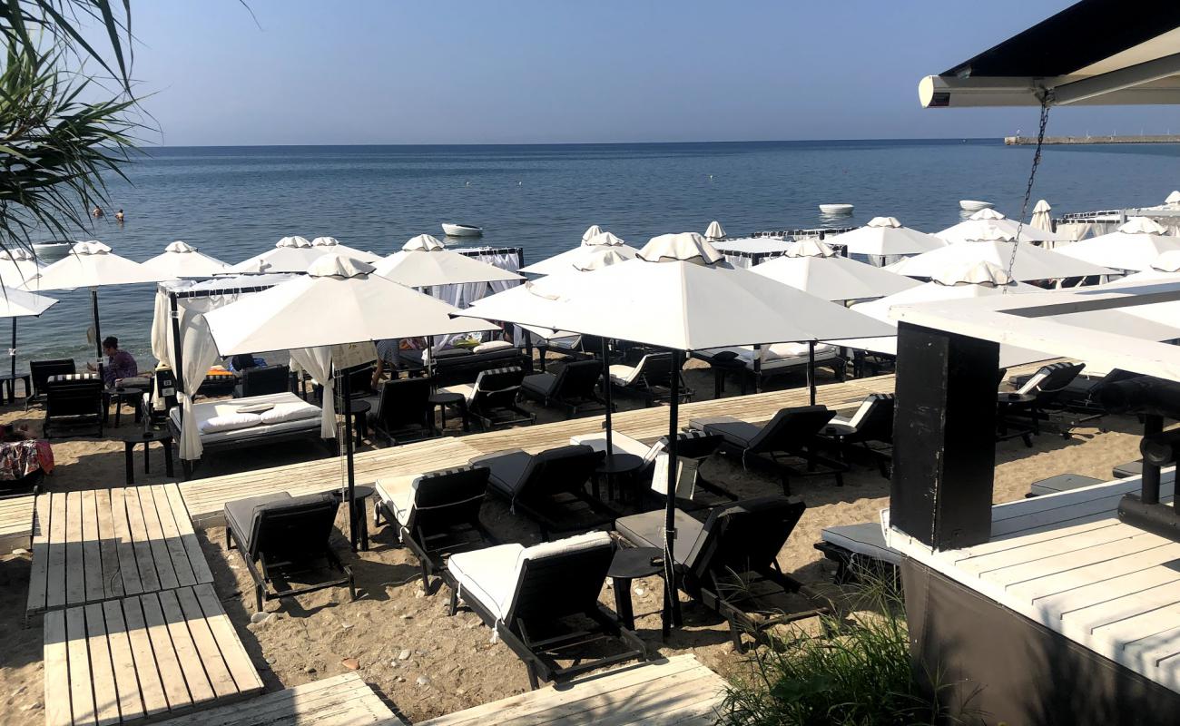 Photo de Alexandroupolis Port beach avec sable clair avec caillou de surface