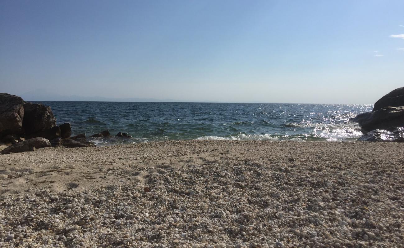 Photo de Limenaria beach avec petits galets beige de surface