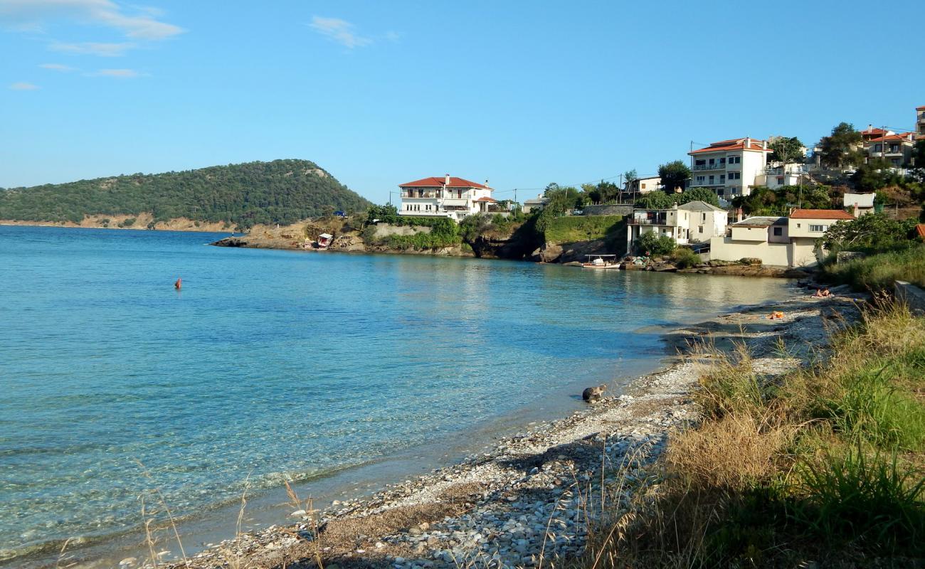 Photo de Koinira beach avec caillou clair de surface