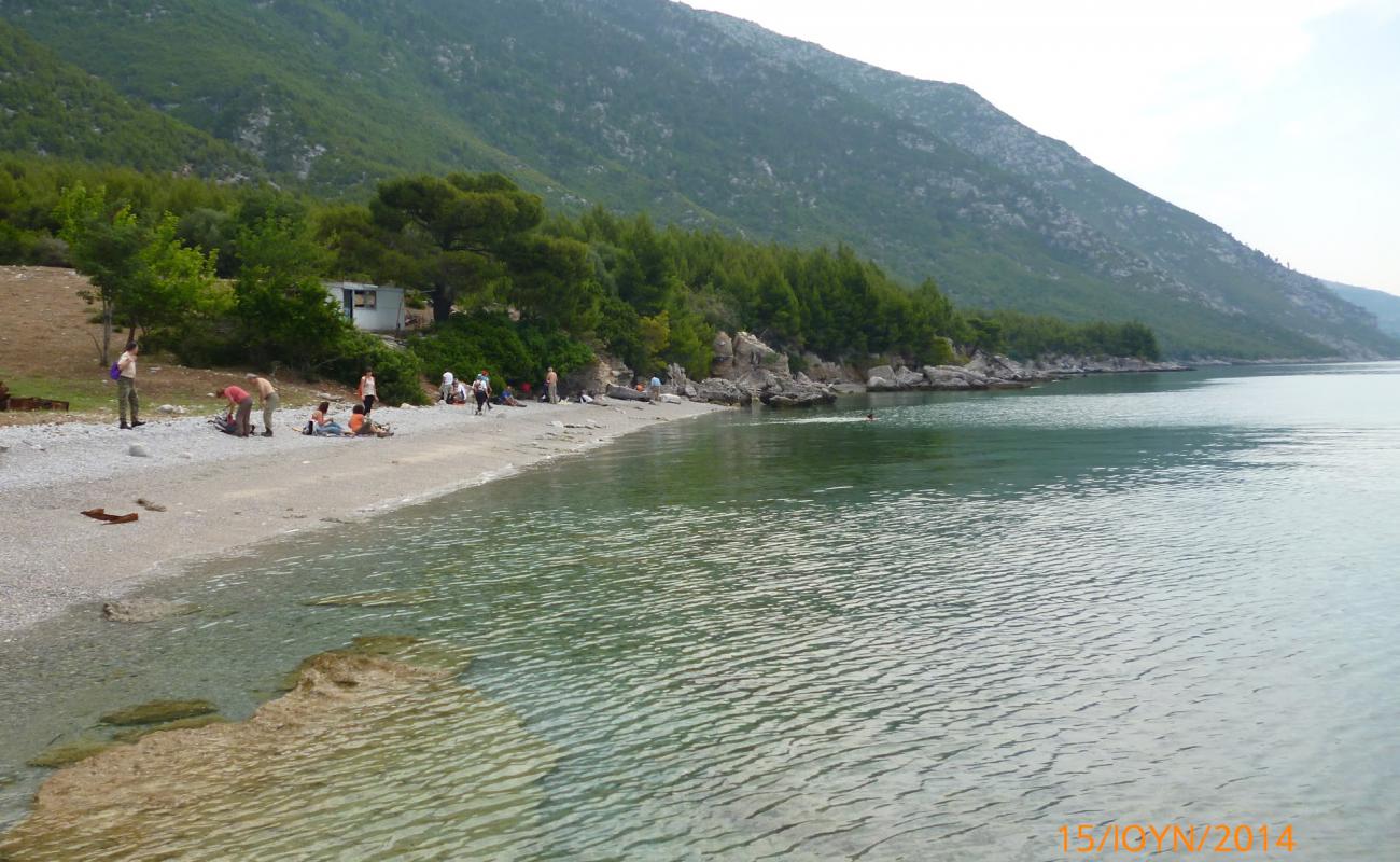 Photo de Dafnonta 3 beach avec caillou fin gris de surface