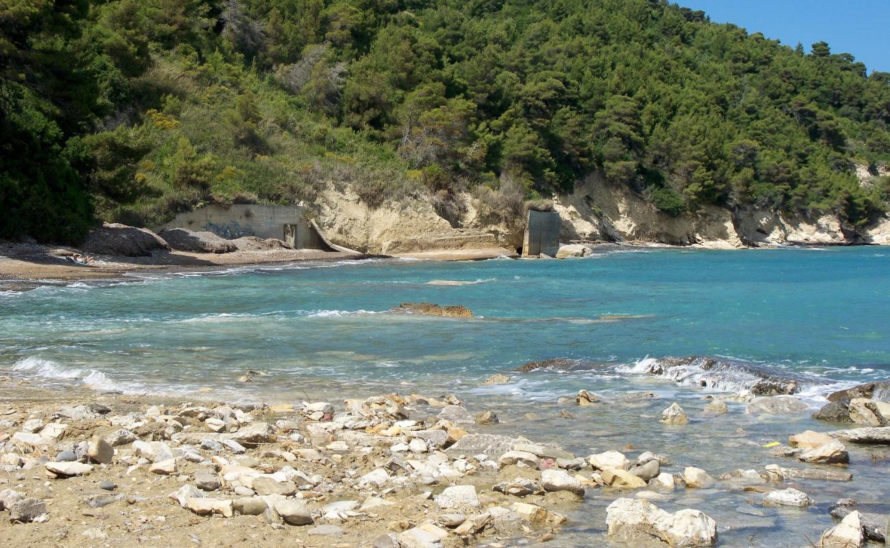 Photo de Kalogeros beach avec roches de surface