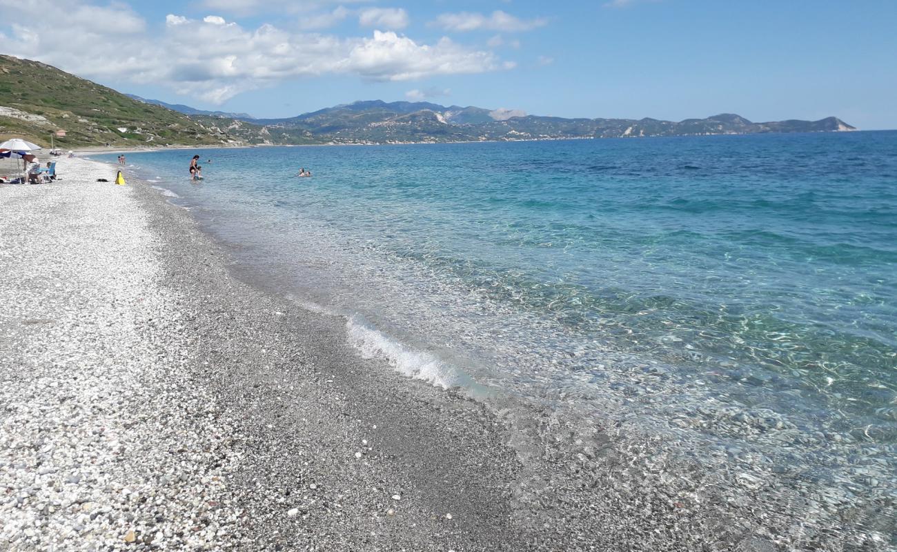 Photo de Murteris beach avec caillou fin gris de surface