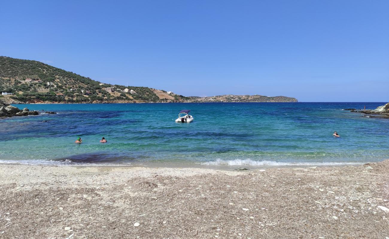 Photo de Liani Ammos 2 beach avec sable coquillé beige de surface