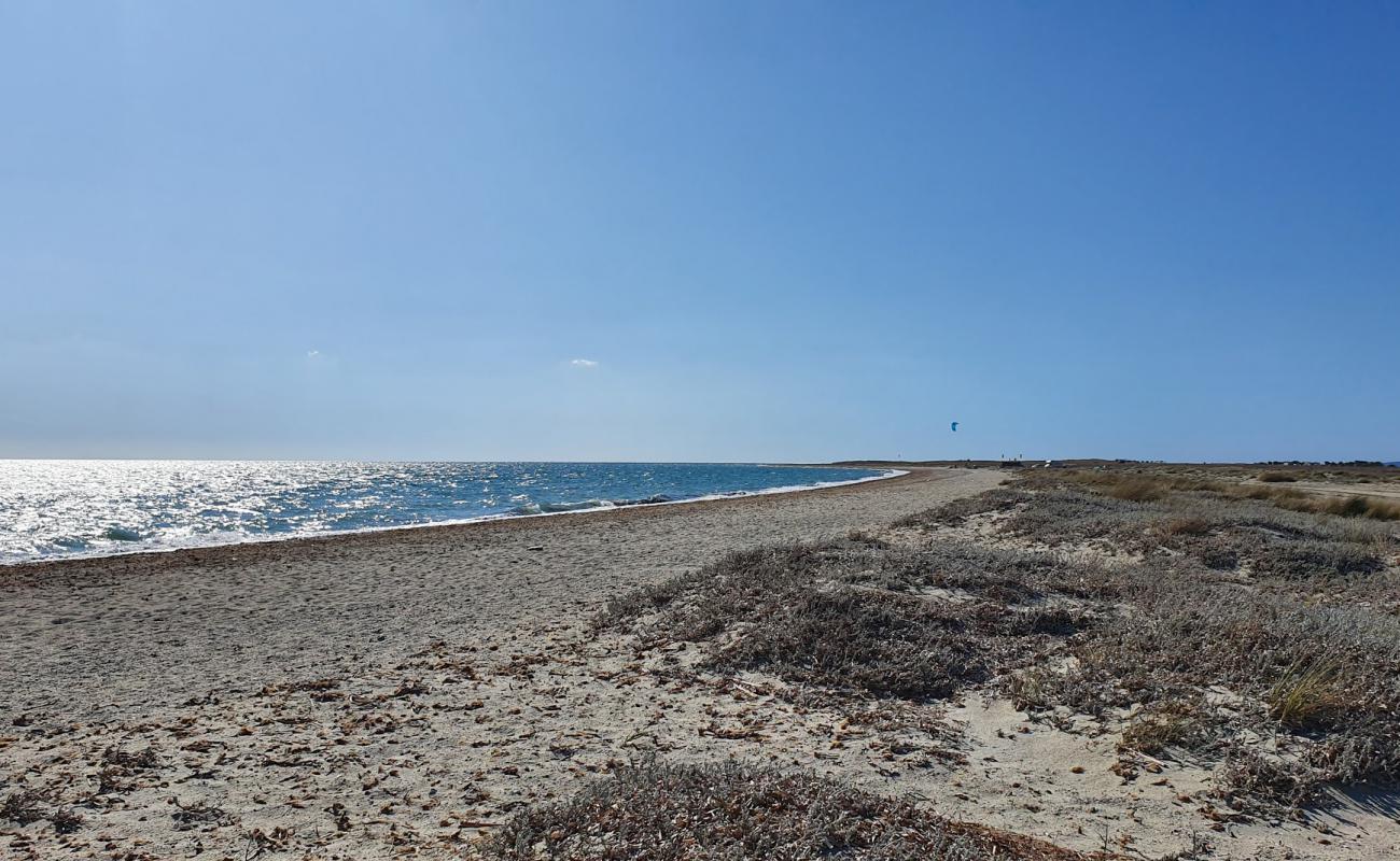 Photo de Aliki beach avec sable lumineux de surface