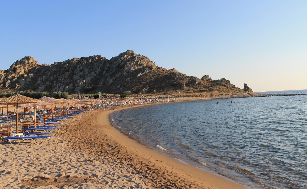 Photo de Thanos beach avec sable beige de surface