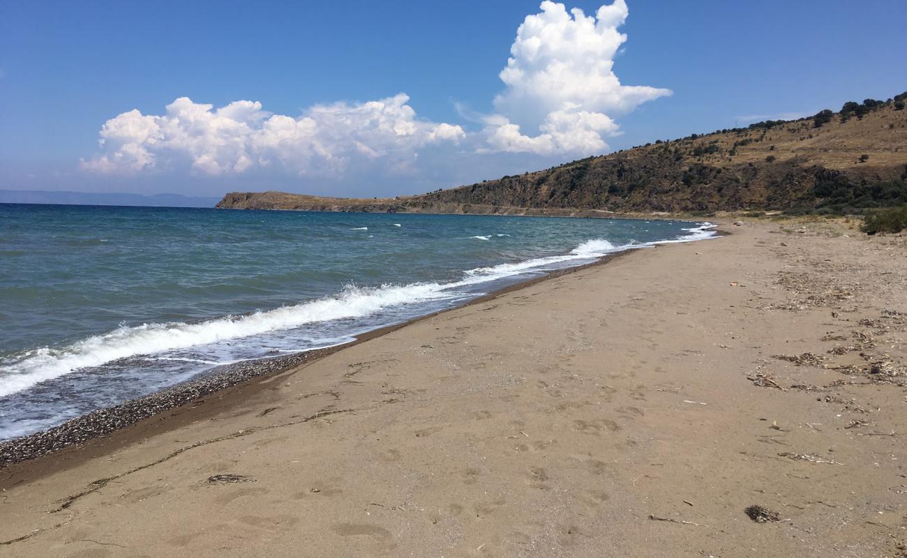 Photo de Kampos beach avec sable lumineux de surface