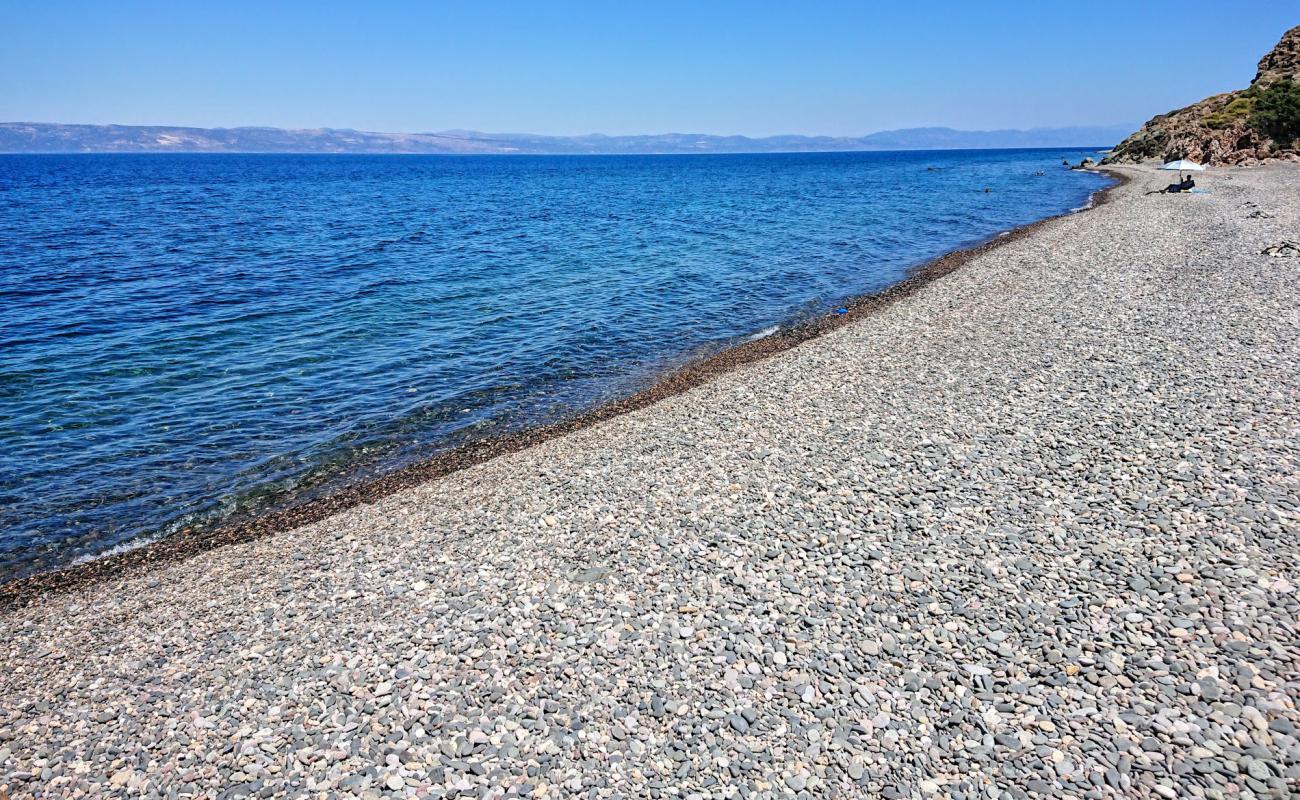 Photo de Kastelia Ag. Dimitrios avec galets beige de surface