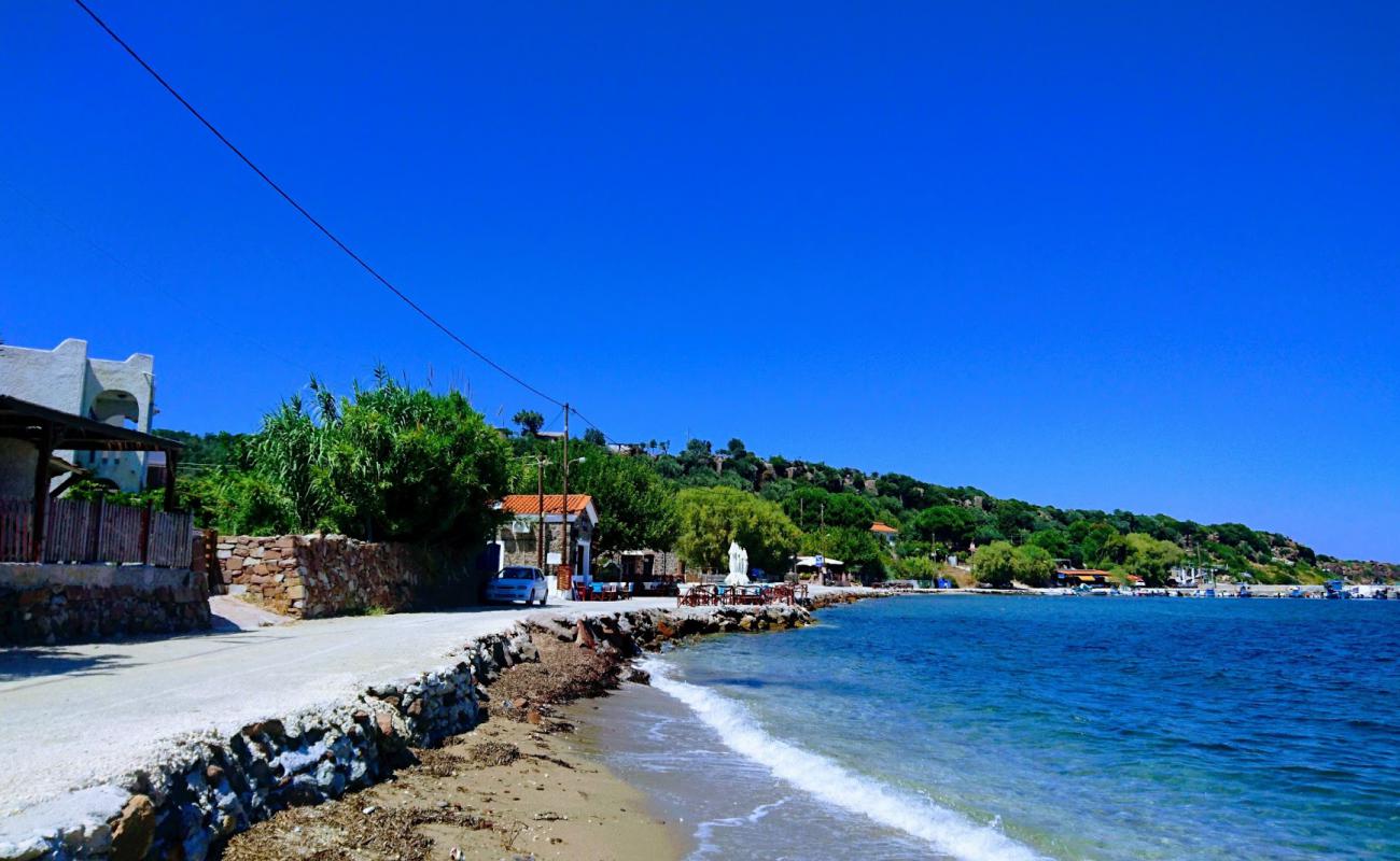 Photo de Plage Smkra Smyrnios III avec caillou clair de surface