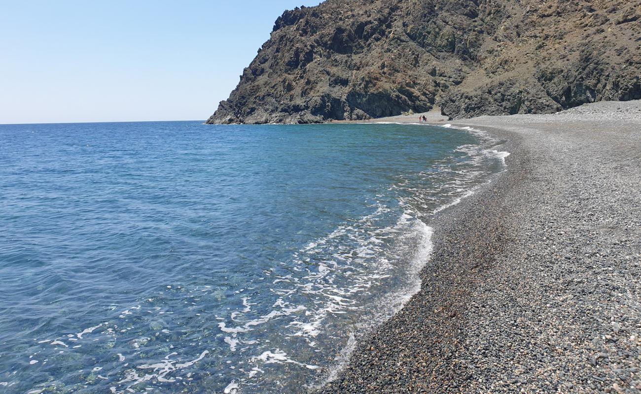 Photo de Paralia Kipos avec galets gris de surface