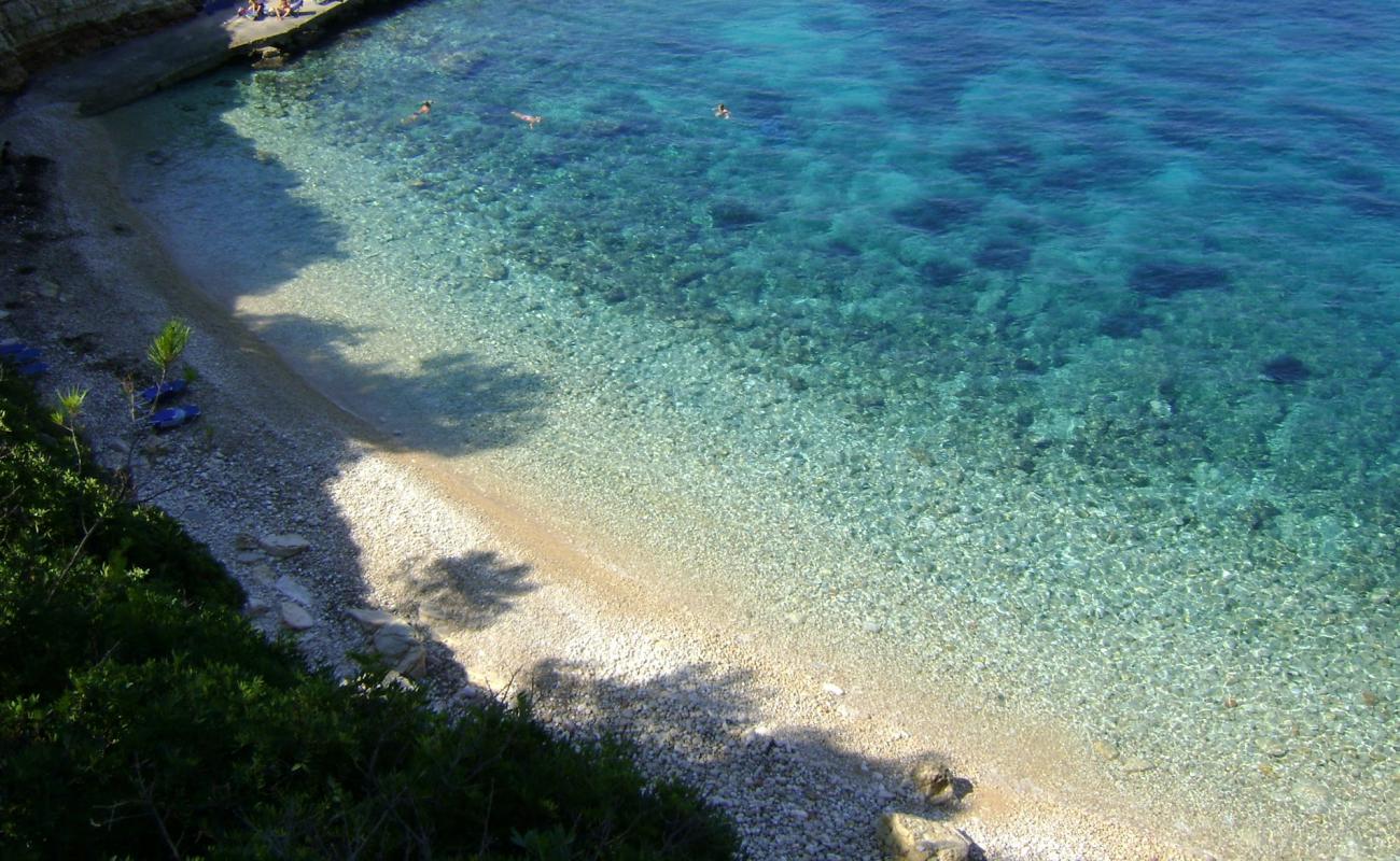 Photo de Marpunta beach avec caillou gris de surface