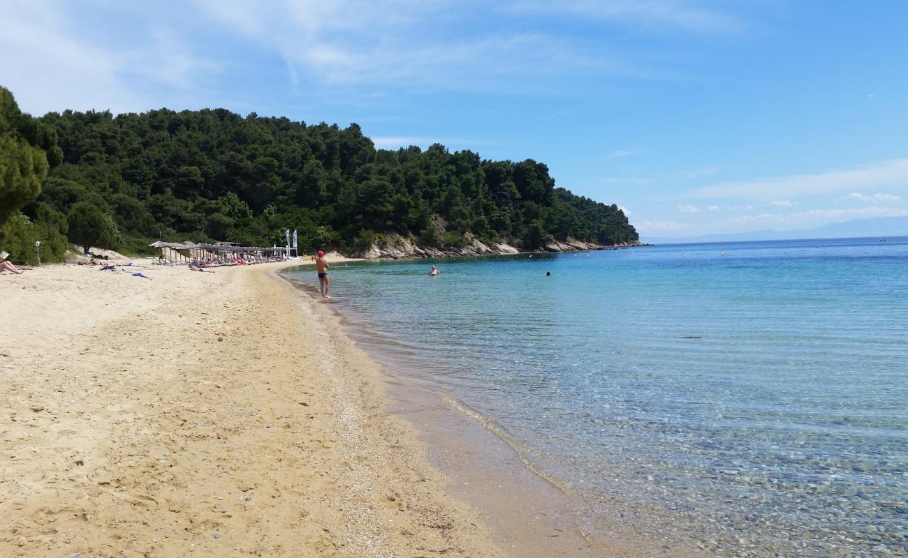 Photo de Vromolimnos avec sable beige de surface