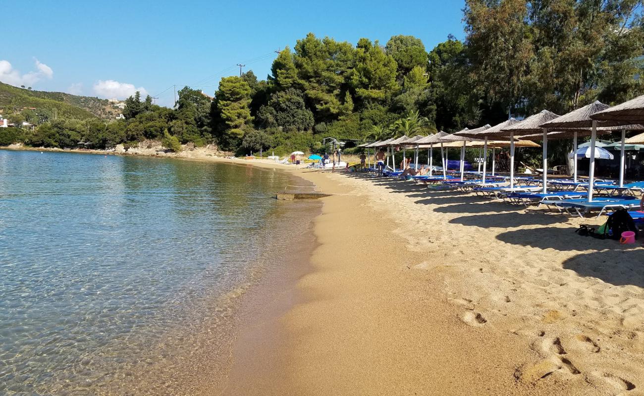 Photo de Kolios beach avec sable lumineux de surface