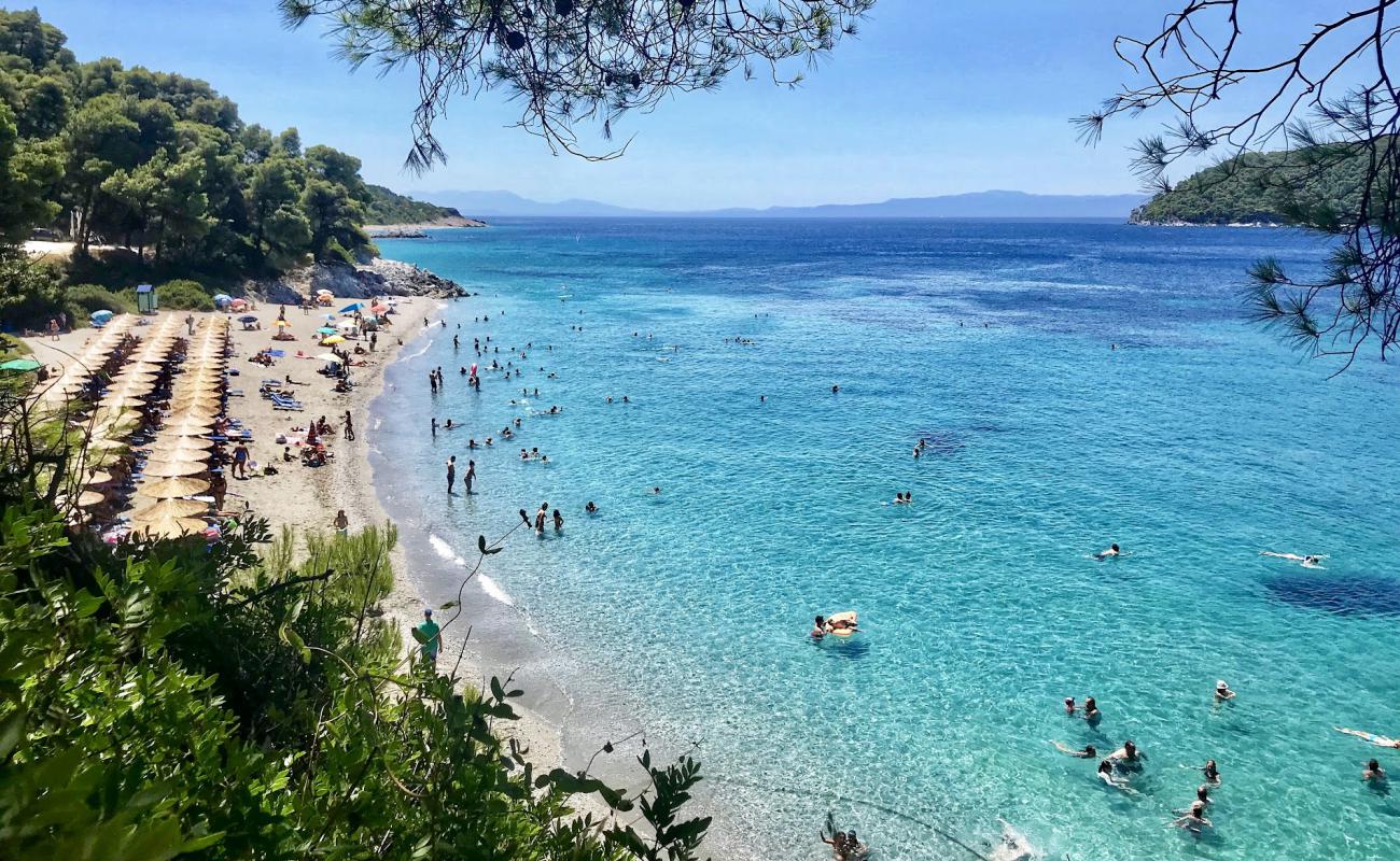 Photo de Plage de Kastani avec caillou fin clair de surface