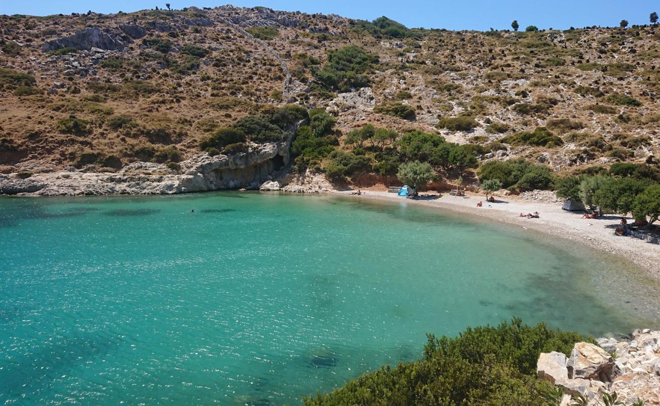 Photo de Spilia beach avec caillou clair de surface