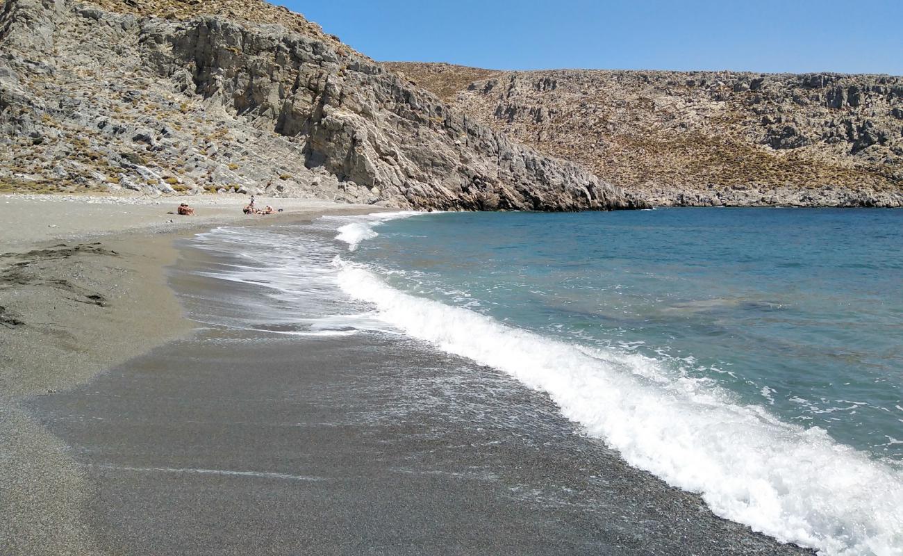 Photo de Vatses beach avec sable clair avec caillou de surface