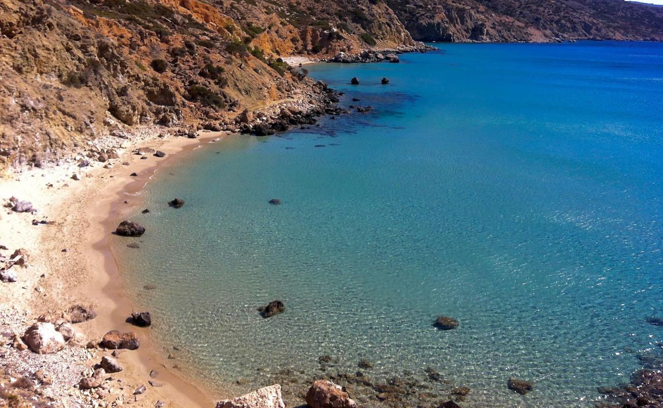 Photo de Lafrans beach avec sable brun de surface