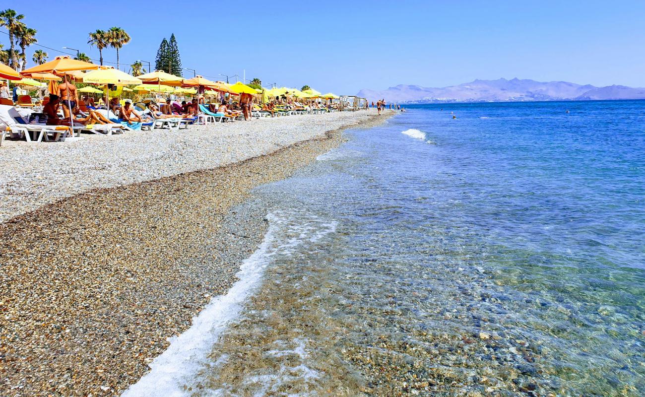 Photo de Plage de Lambi avec caillou fin gris de surface