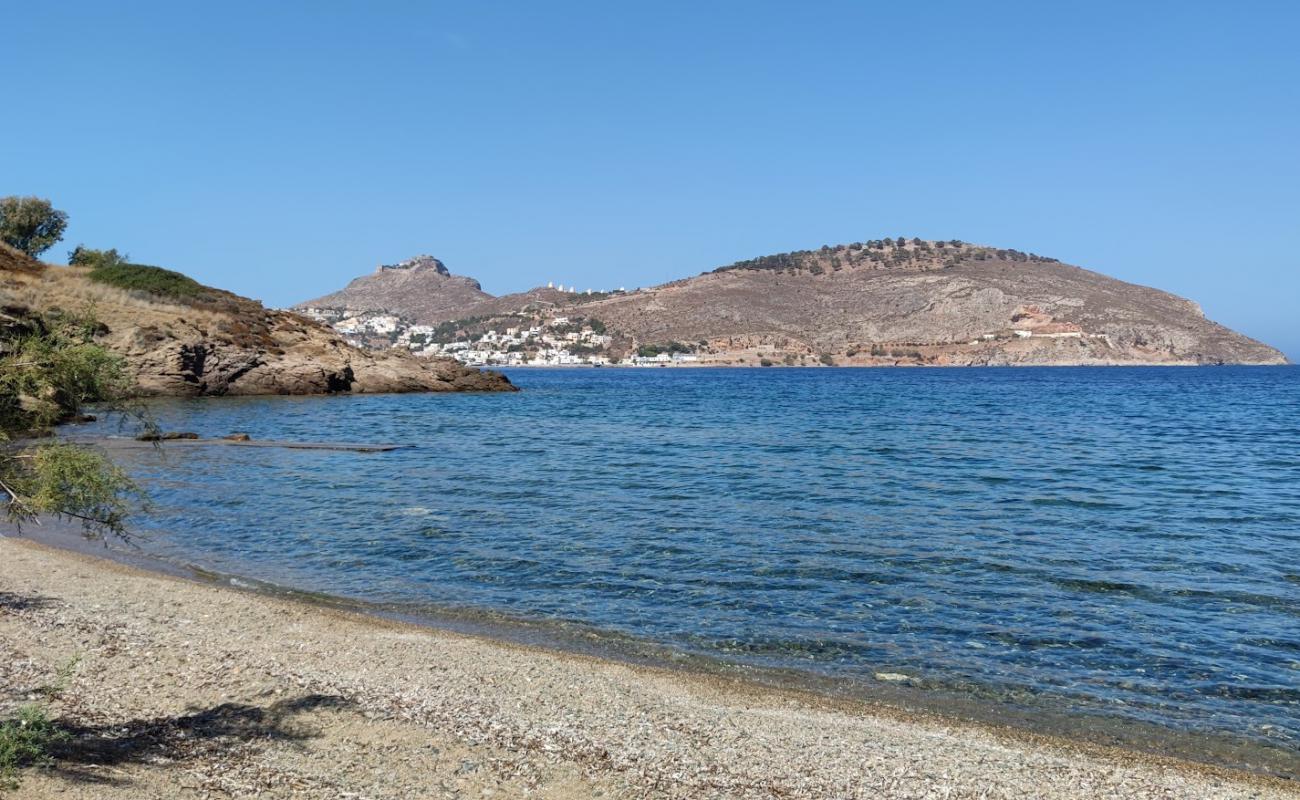 Photo de St.George beach avec galets gris de surface