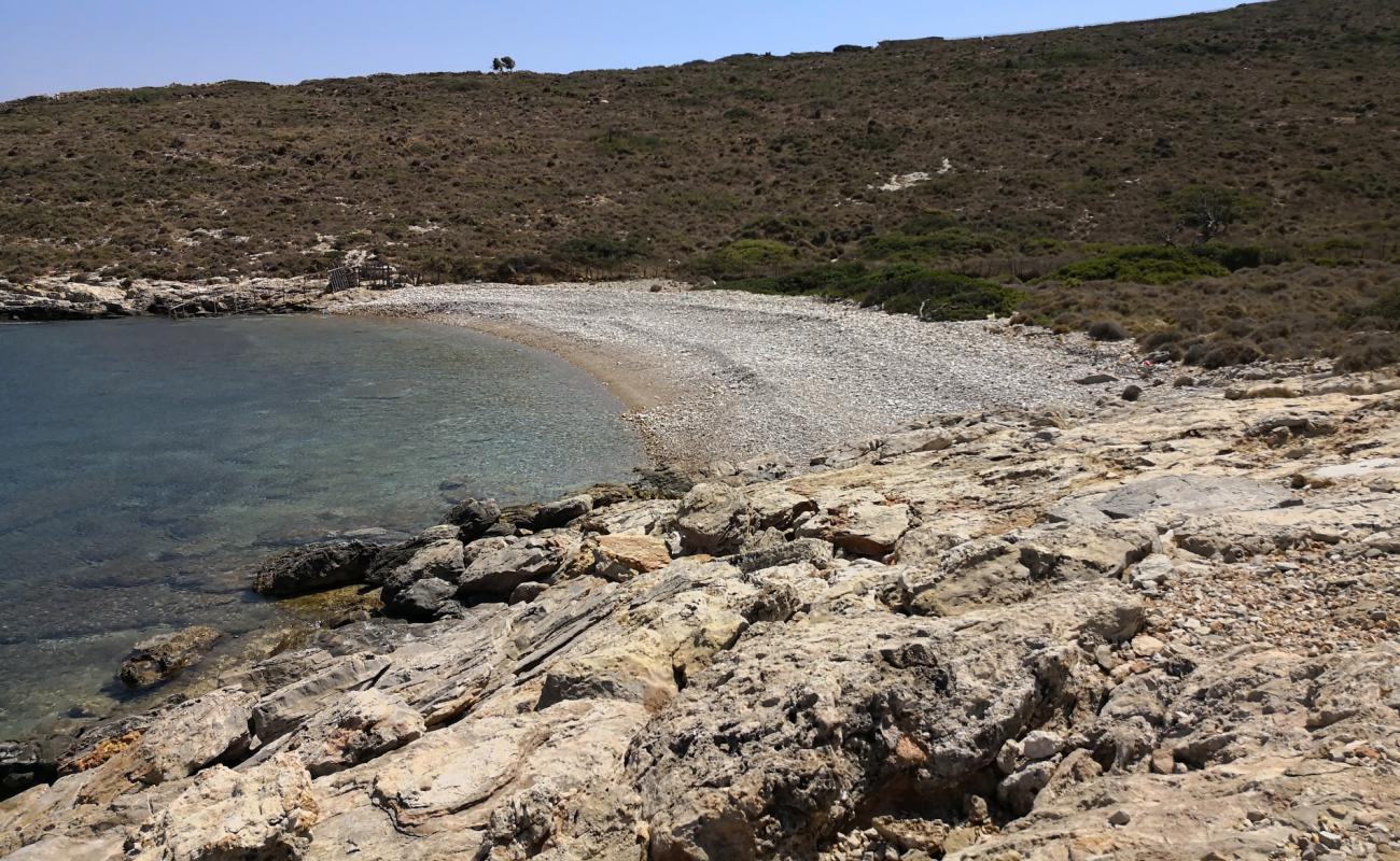 Photo de Hoclahoura beach avec roches de surface