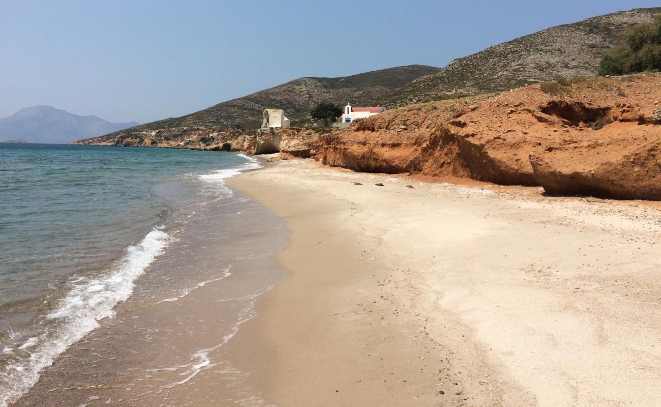 Photo de Panagias grafiotisas avec sable lumineux de surface