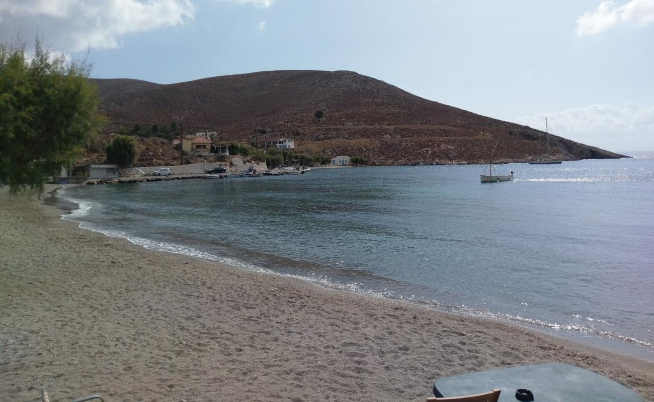 Photo de Therma beach III avec sable brun de surface