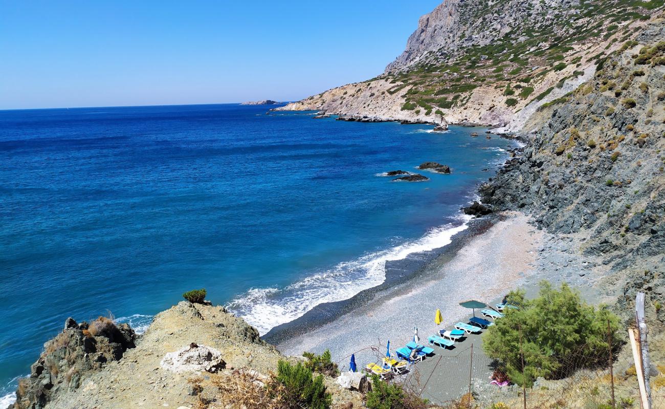 Photo de Hohlakas beach avec caillou fin gris de surface