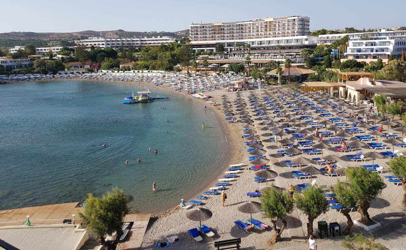 Photo de III Plage avec sable clair avec caillou de surface