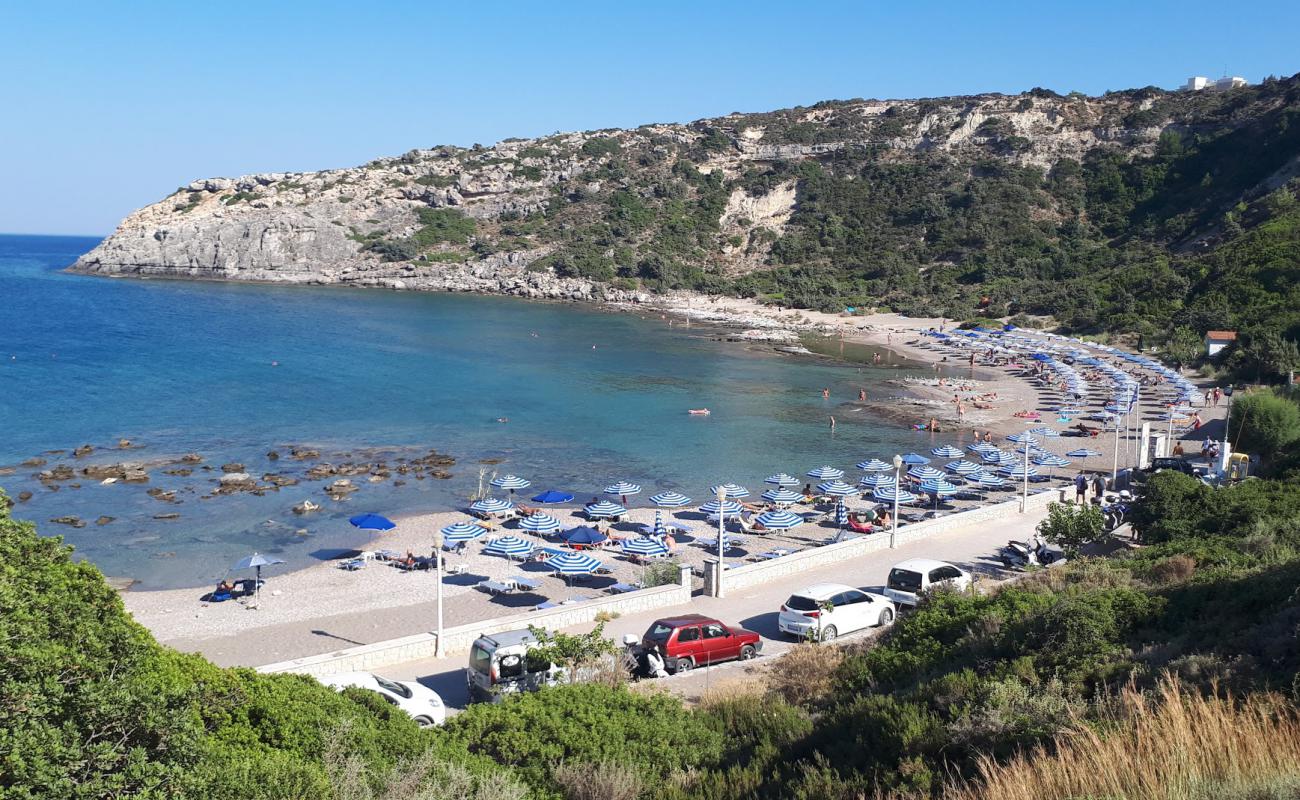 Photo de Mandomata Beach avec sable brillant et rochers de surface