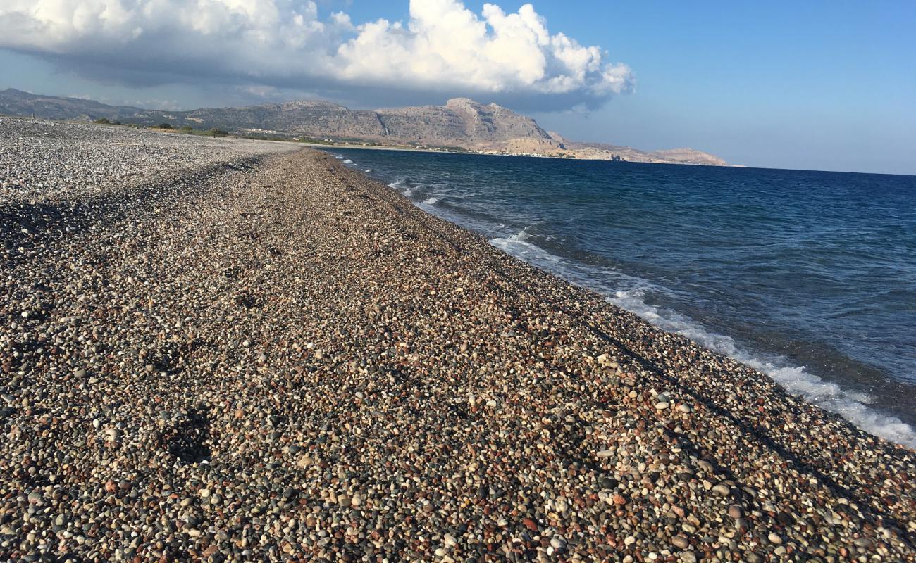 Photo de Kalathos Beach avec caillou clair de surface