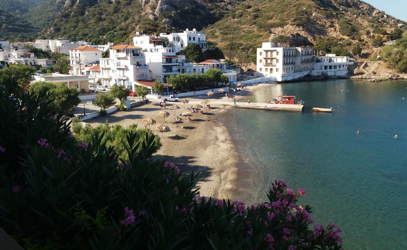 Photo de Paralia Therma avec sable brun de surface