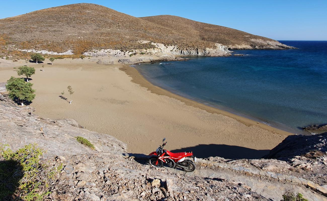 Photo de Lazaretta beach avec sable brun de surface