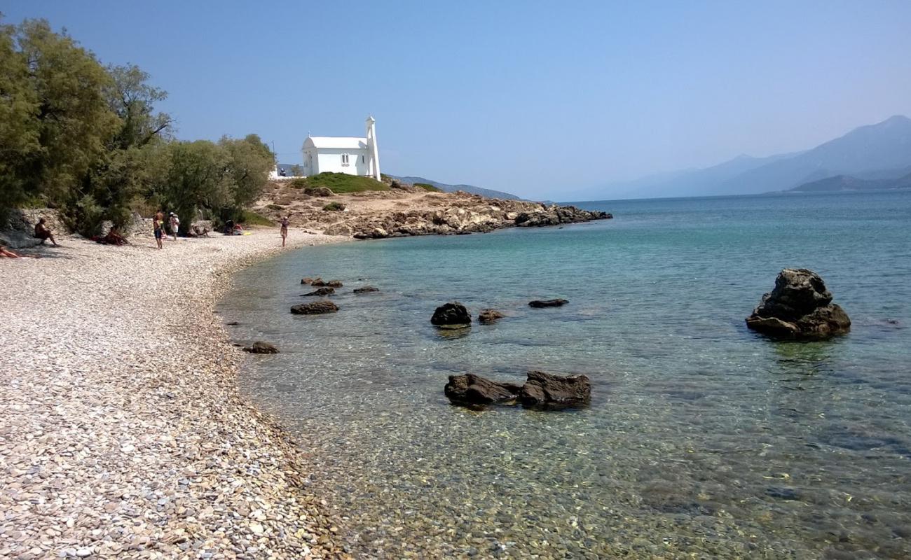 Photo de Pountes beach avec caillou clair de surface