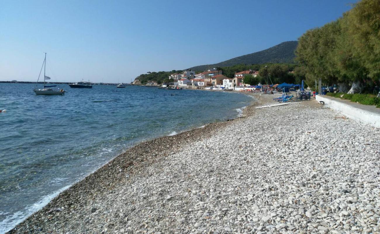 Photo de Pappa beach II avec sable clair avec caillou de surface