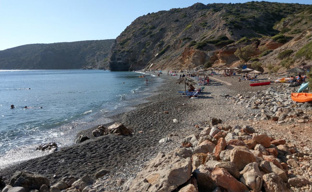 Photo de Paralia Apothika avec caillou brun de surface