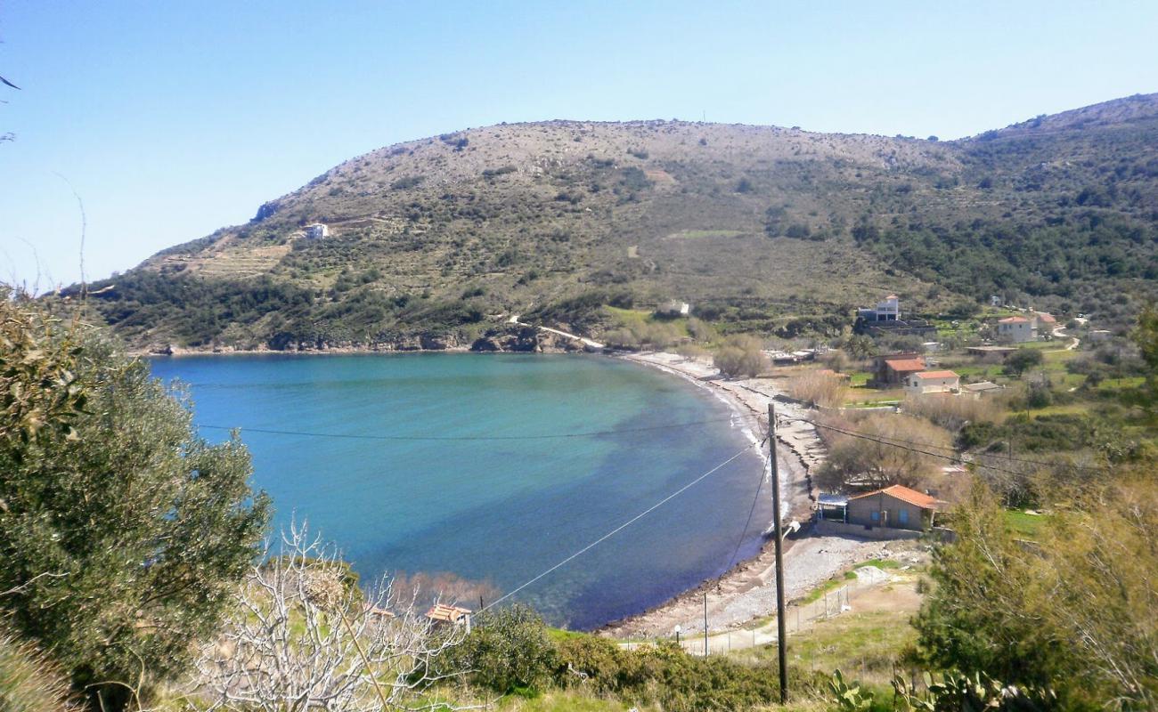 Photo de Vlychada beach avec galets beige de surface