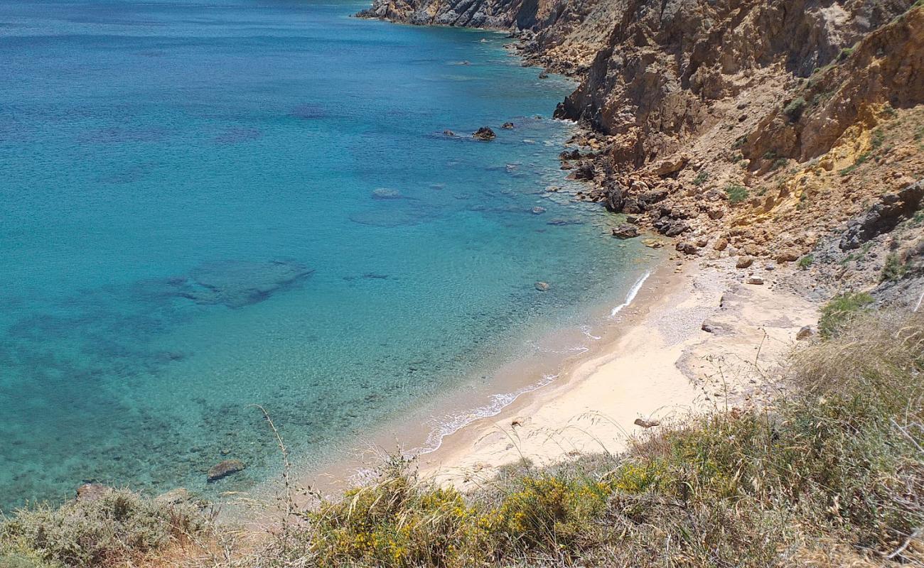 Photo de Livoskopos Beach avec sable lumineux de surface