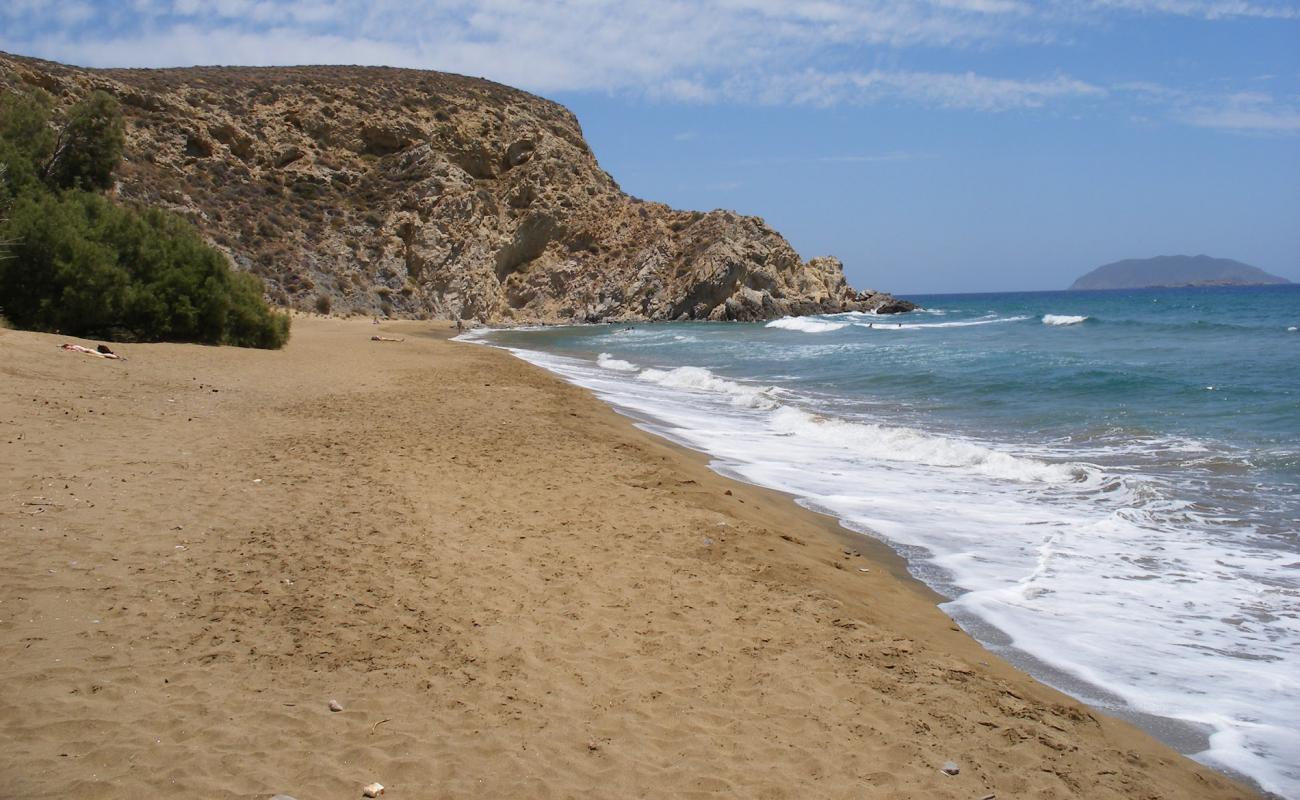 Photo de Paralia Klisidi avec sable lumineux de surface