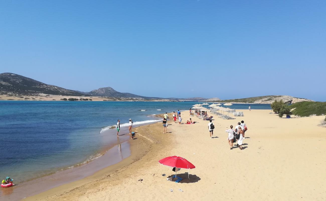 Photo de Vathis Volos beach avec sable brun de surface