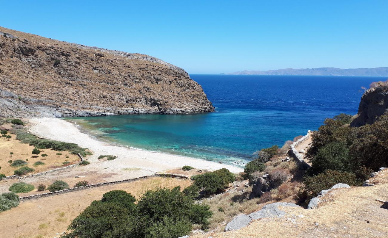 Photo de Karthea beach - endroit populaire parmi les connaisseurs de la détente