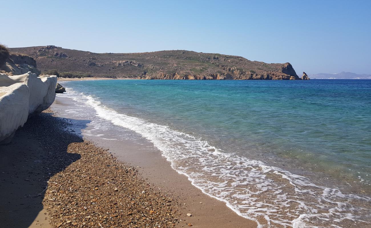 Photo de Ellinika beach avec sable lumineux de surface