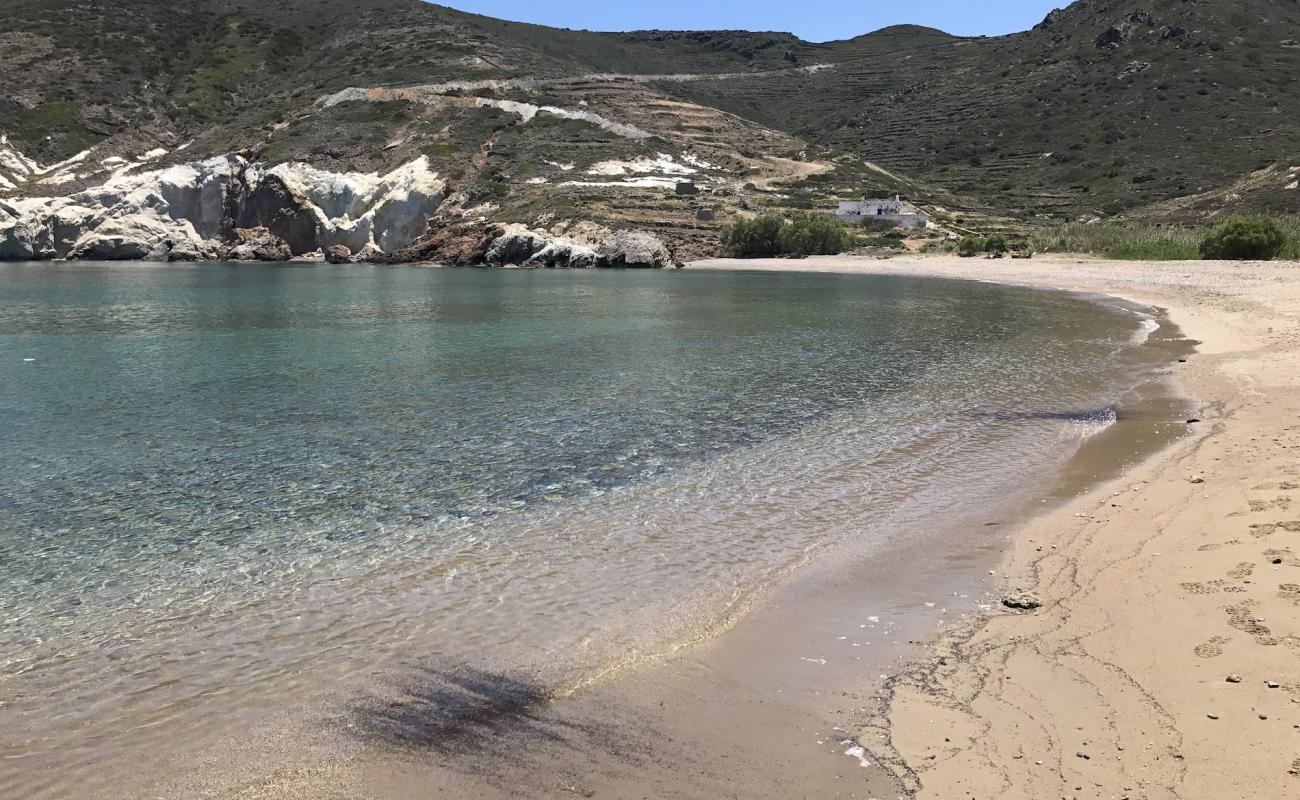 Photo de Paralia Monastiria avec sable clair avec caillou de surface