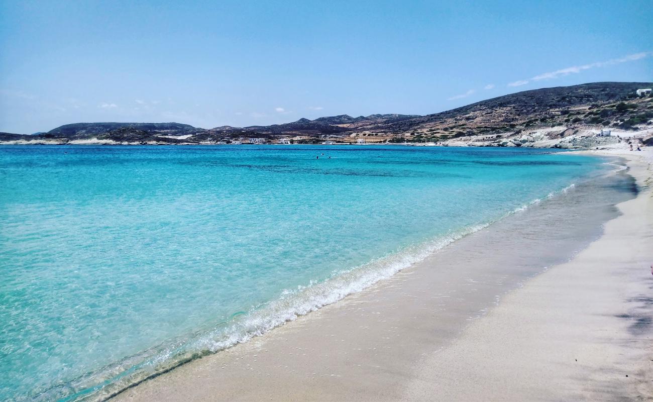 Photo de Plage de Prassa II avec sable fin et lumineux de surface