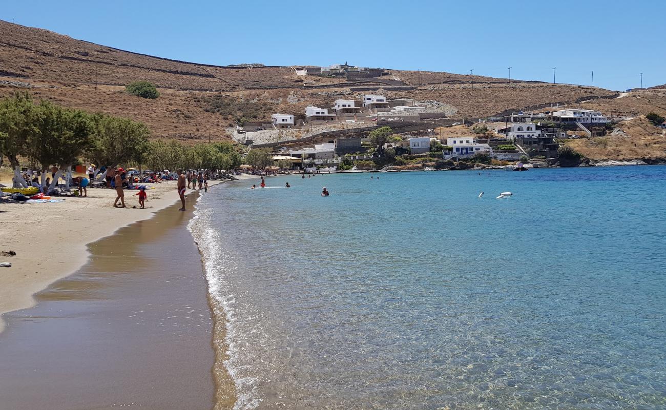 Photo de Episkopi beach avec sable lumineux de surface