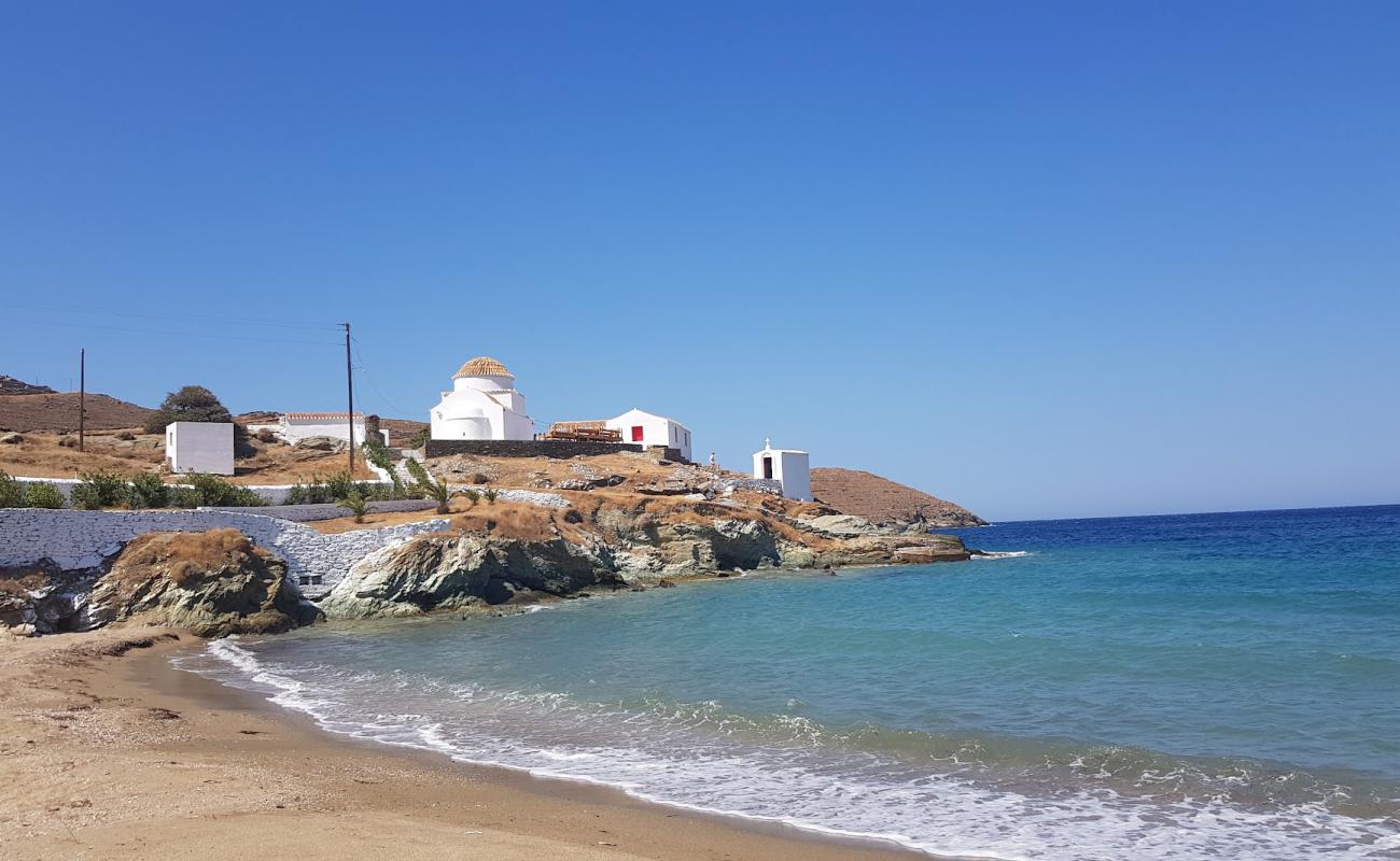 Photo de Paralia Flampouria avec sable lumineux de surface