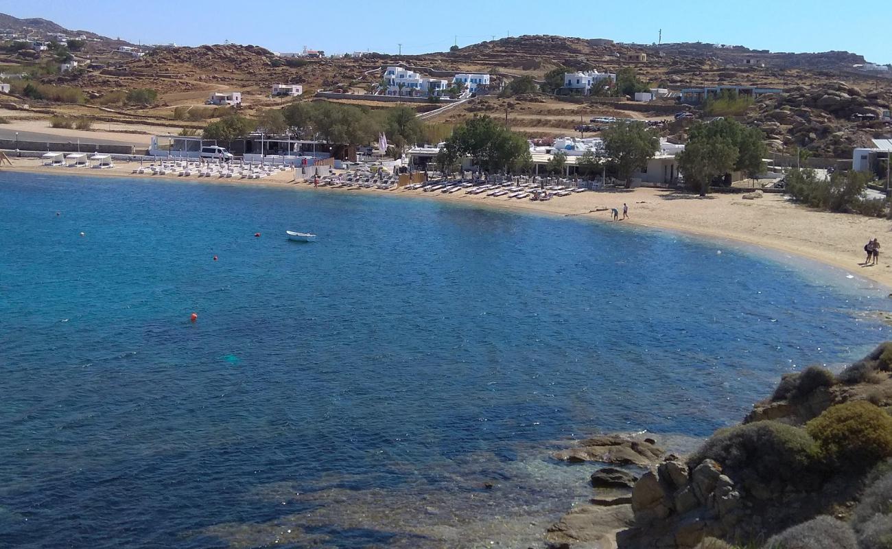 Photo de plage Ag. Anna avec sable beige de surface