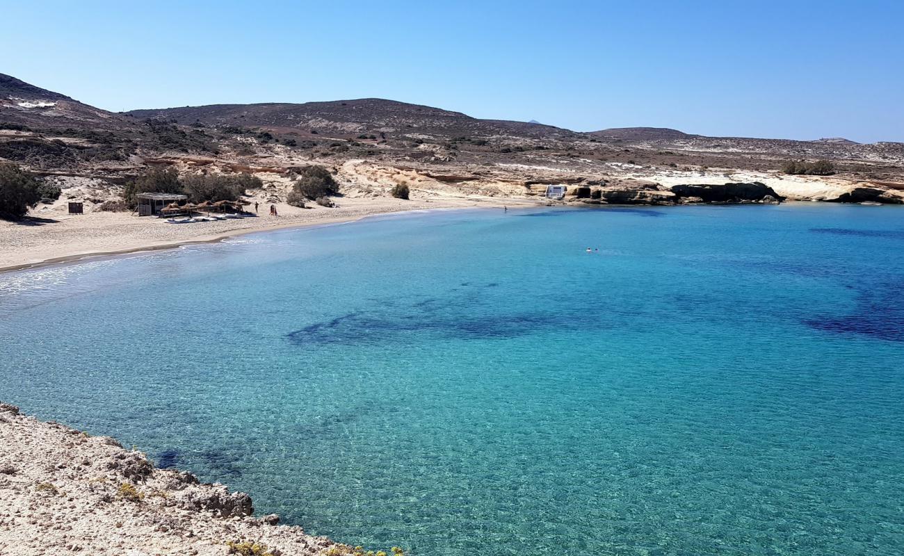 Photo de Mytakas beach avec sable lumineux de surface