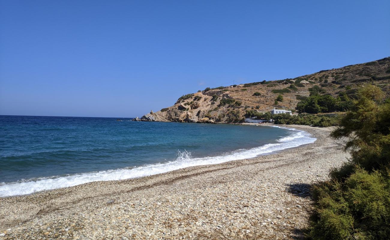 Photo de Paralia Avraam avec caillou clair de surface